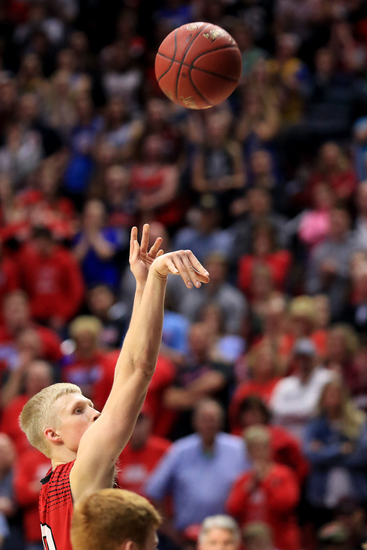 030819-CedarFalls-DubuqueSenior-015
